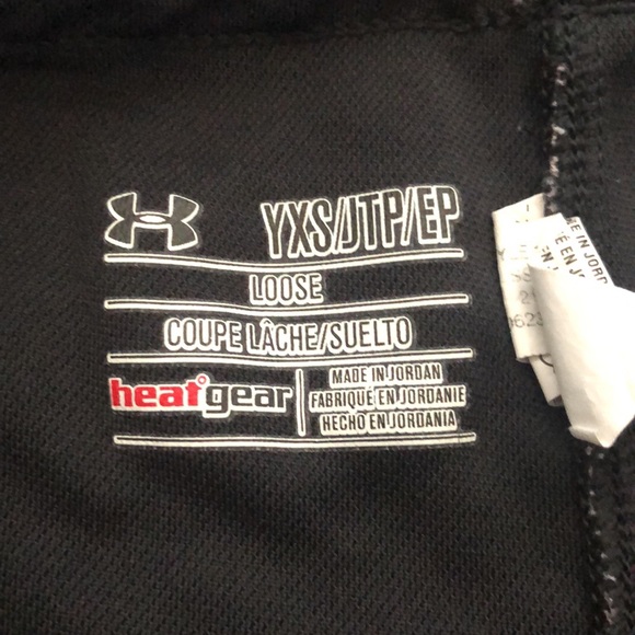 Girls UA shorts size YXS - Picture 3 of 3